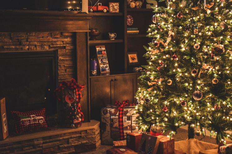 Best Artificial Christmas Trees for 2023 - Plan Your Festive Vacation with Style